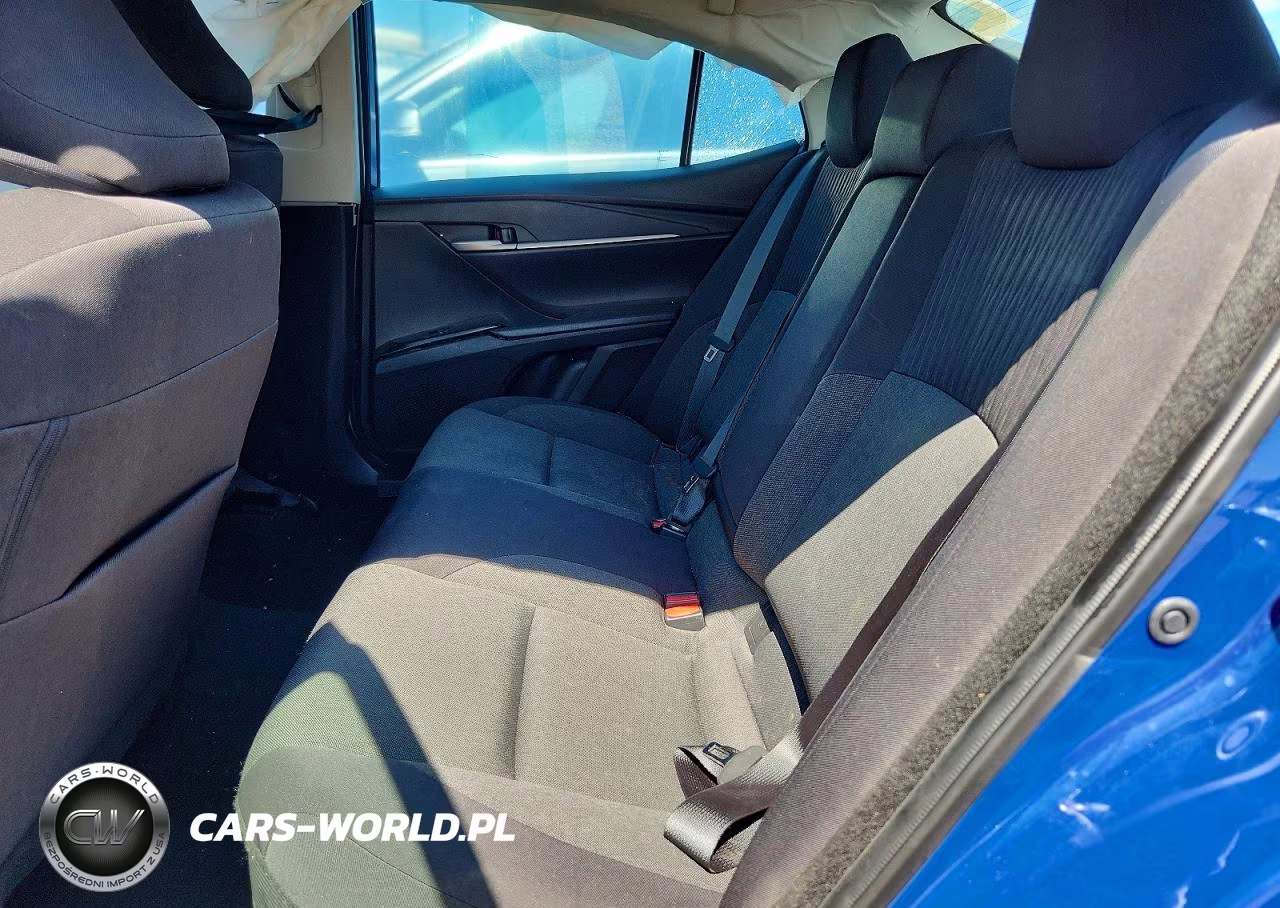 2025 Toyota Camry Le VIN:4T1DAACK2SU177304 - 10