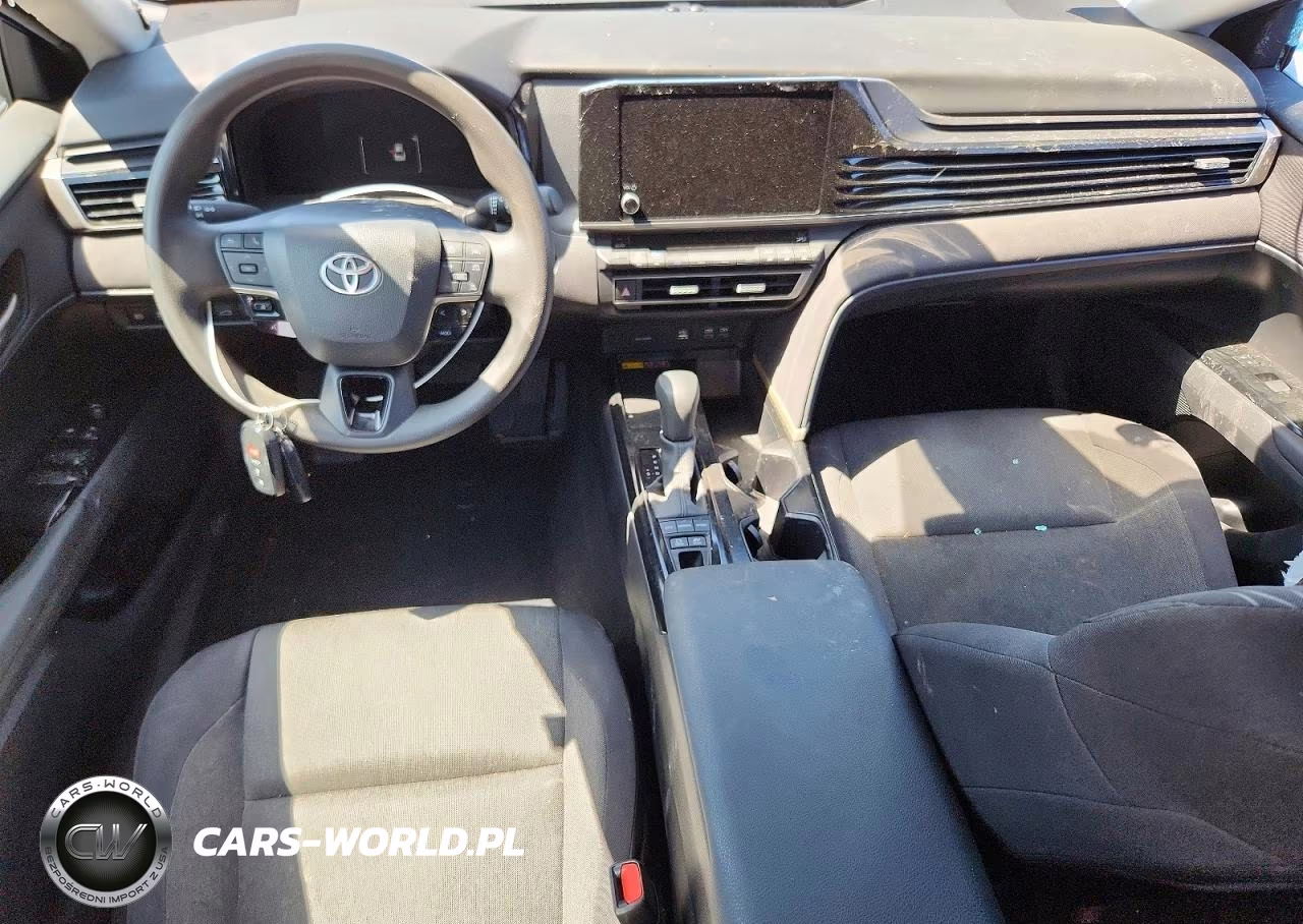 2025 Toyota Camry Le VIN:4T1DAACK2SU177304 - 8