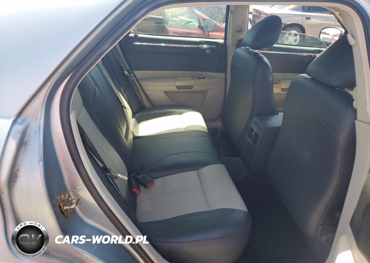 2006 Chrysler 300 Touring VIN:2C3KA53G06H338941 - 10