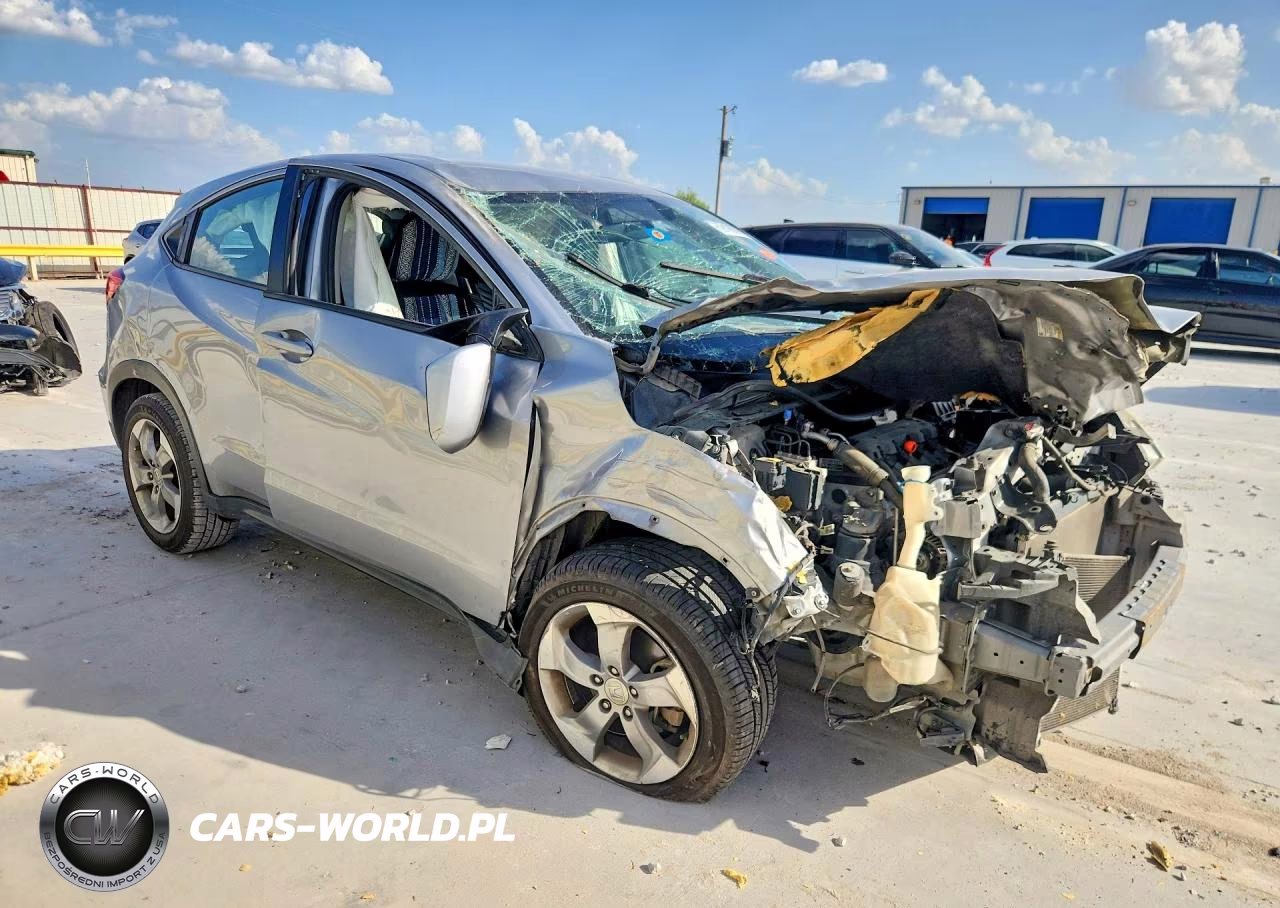 2018 Honda Hr-V Lx VIN:3CZRU5H37JG703948 - 4