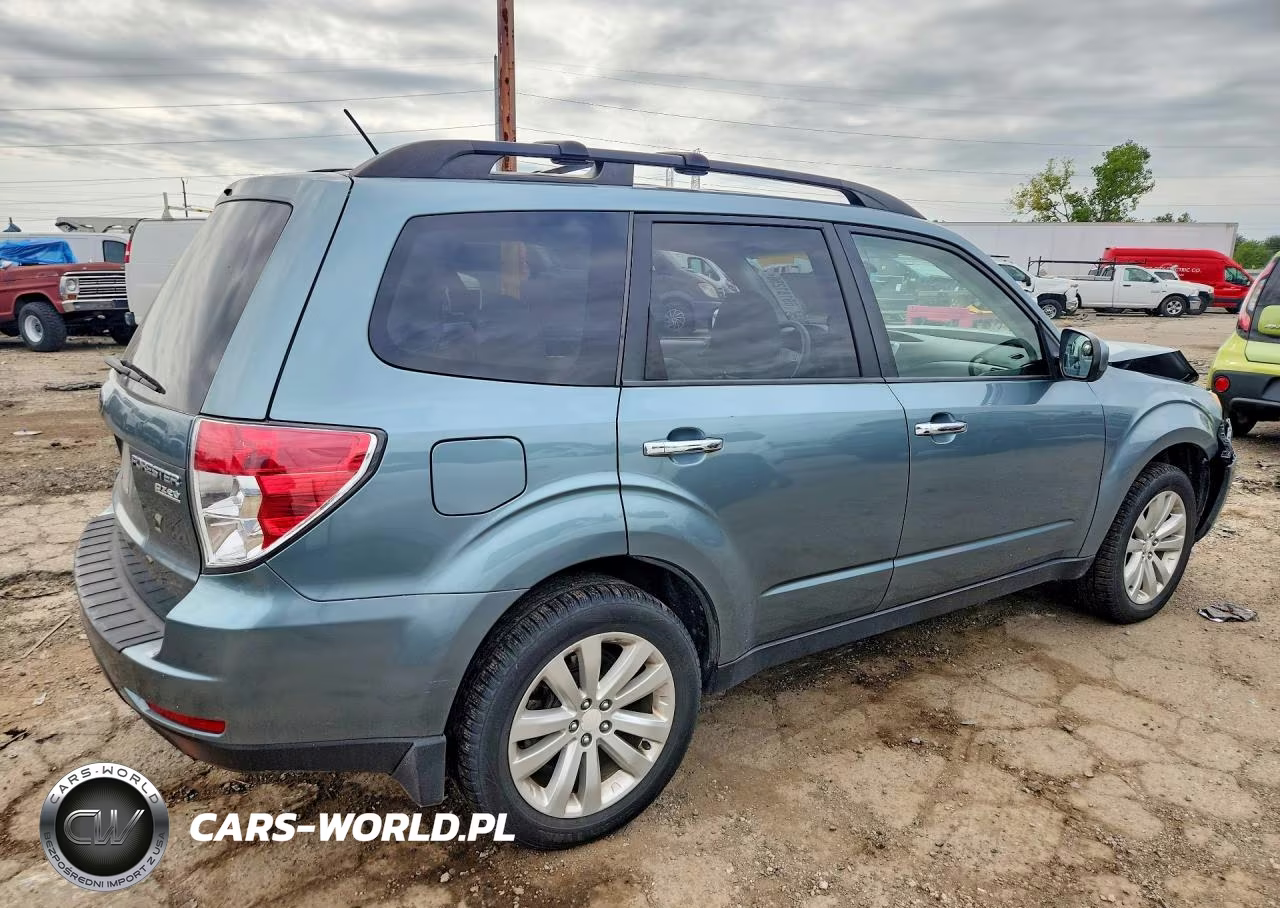 2011 Subaru Forester 2.5X Premium VIN:JF2SHADCXBH756484 - 3