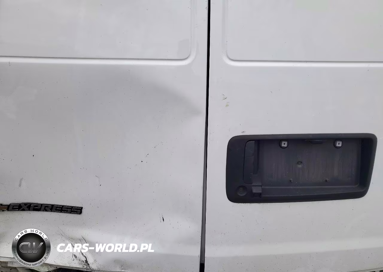 2025 Chevrolet Express G2500 VIN:1GCWGAF71S1104249 - 10