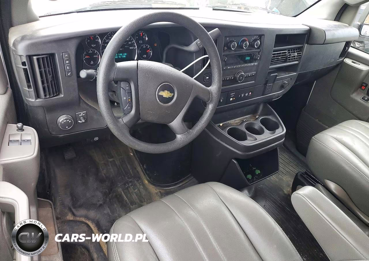 2025 Chevrolet Express G2500 VIN:1GCWGAF71S1104249 - 8