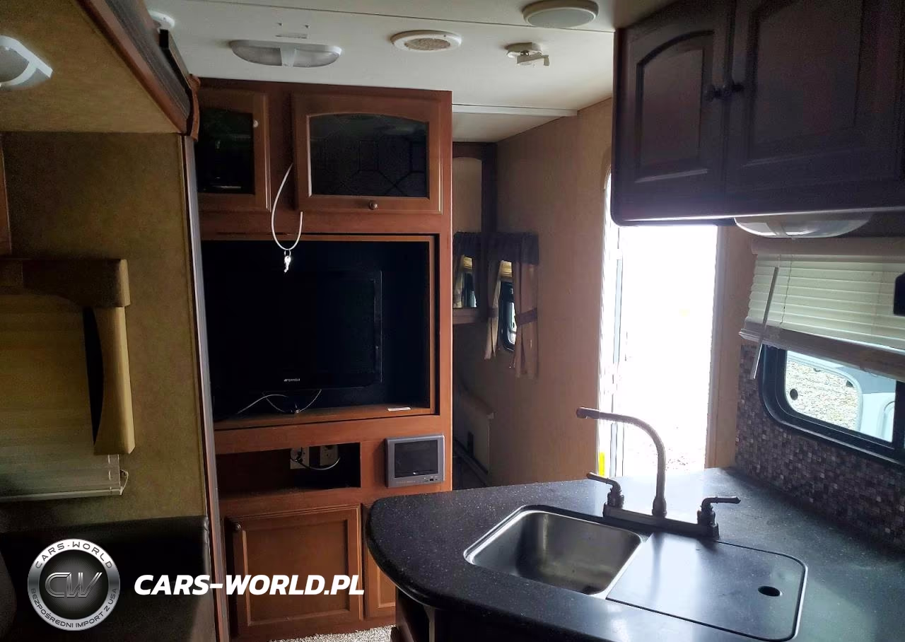 2013 Heartland North Trail Series Camper VIN:5SFNB3523DE255825 - 5