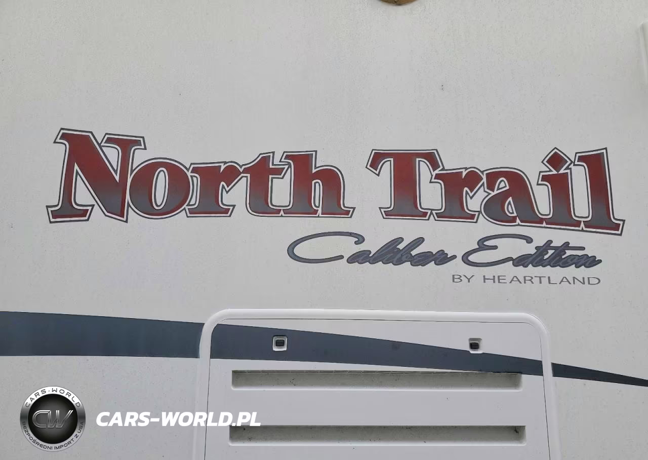 2013 Heartland North Trail Series Camper VIN:5SFNB3523DE255825 - 9