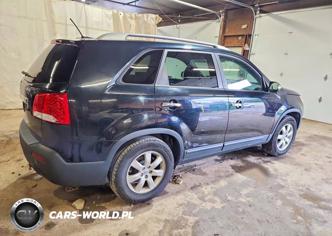 2013 Kia Sorento Lx VIN:5XYKT4A67DG353250 - 3