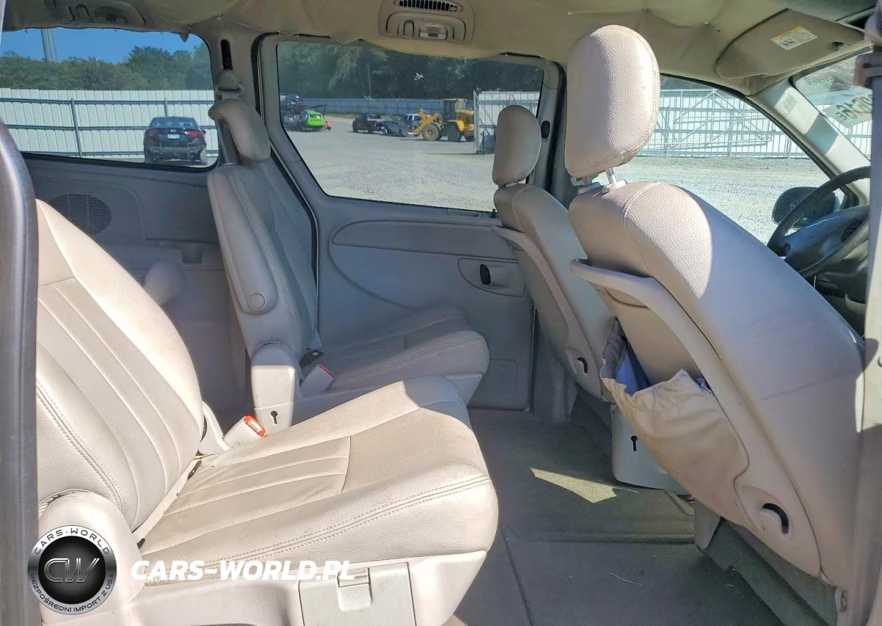 2005 Chrysler Town & Country Touring VIN:2C4GP54L55R201952 - 11