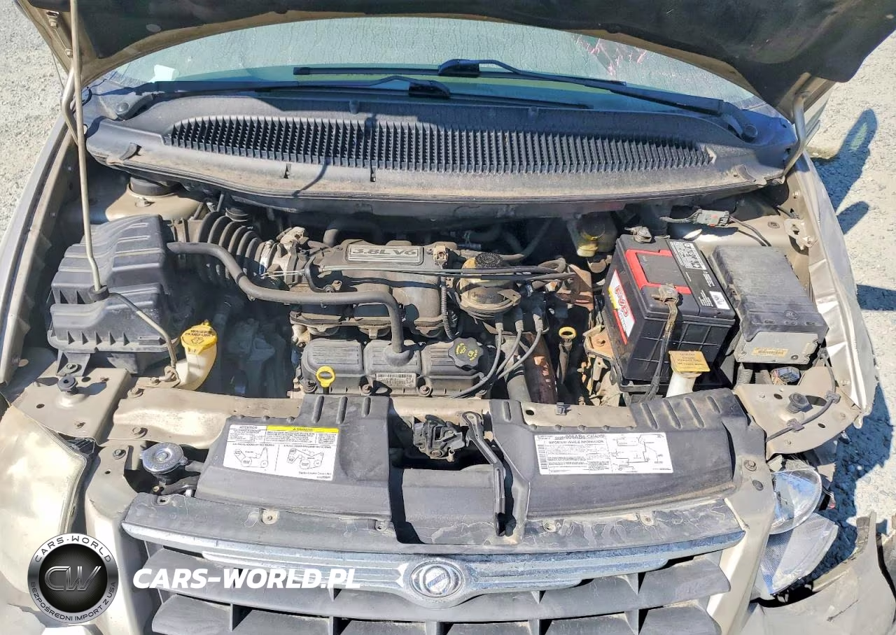 2005 Chrysler Town & Country Touring VIN:2C4GP54L55R201952 - 12