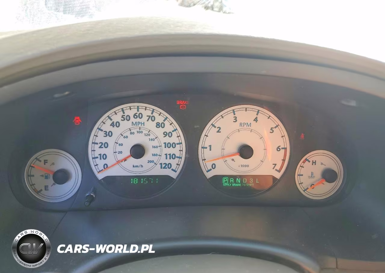 2005 Chrysler Town & Country Touring VIN:2C4GP54L55R201952 - 9