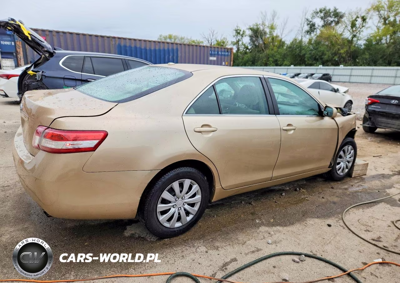 2010 Toyota Camry Le VIN:4T1BF3EK1AU031511 - 3