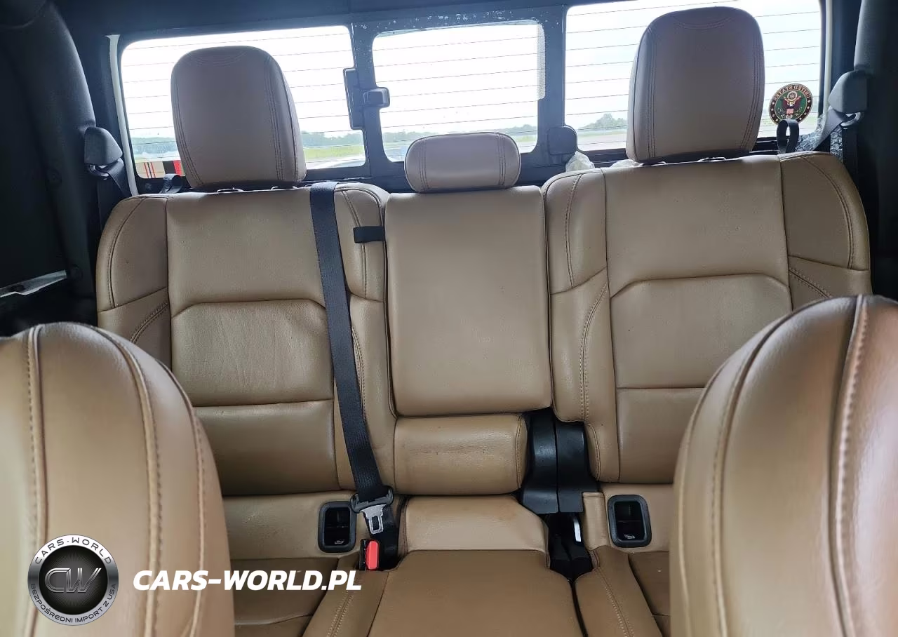 2020 Jeep Gladiator Rubicon VIN:1C6JJTBG5LL102868 - 10