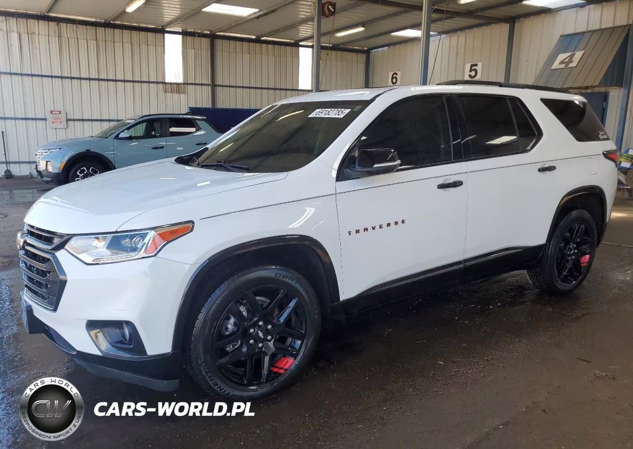 2021 Chev Traverse Premier