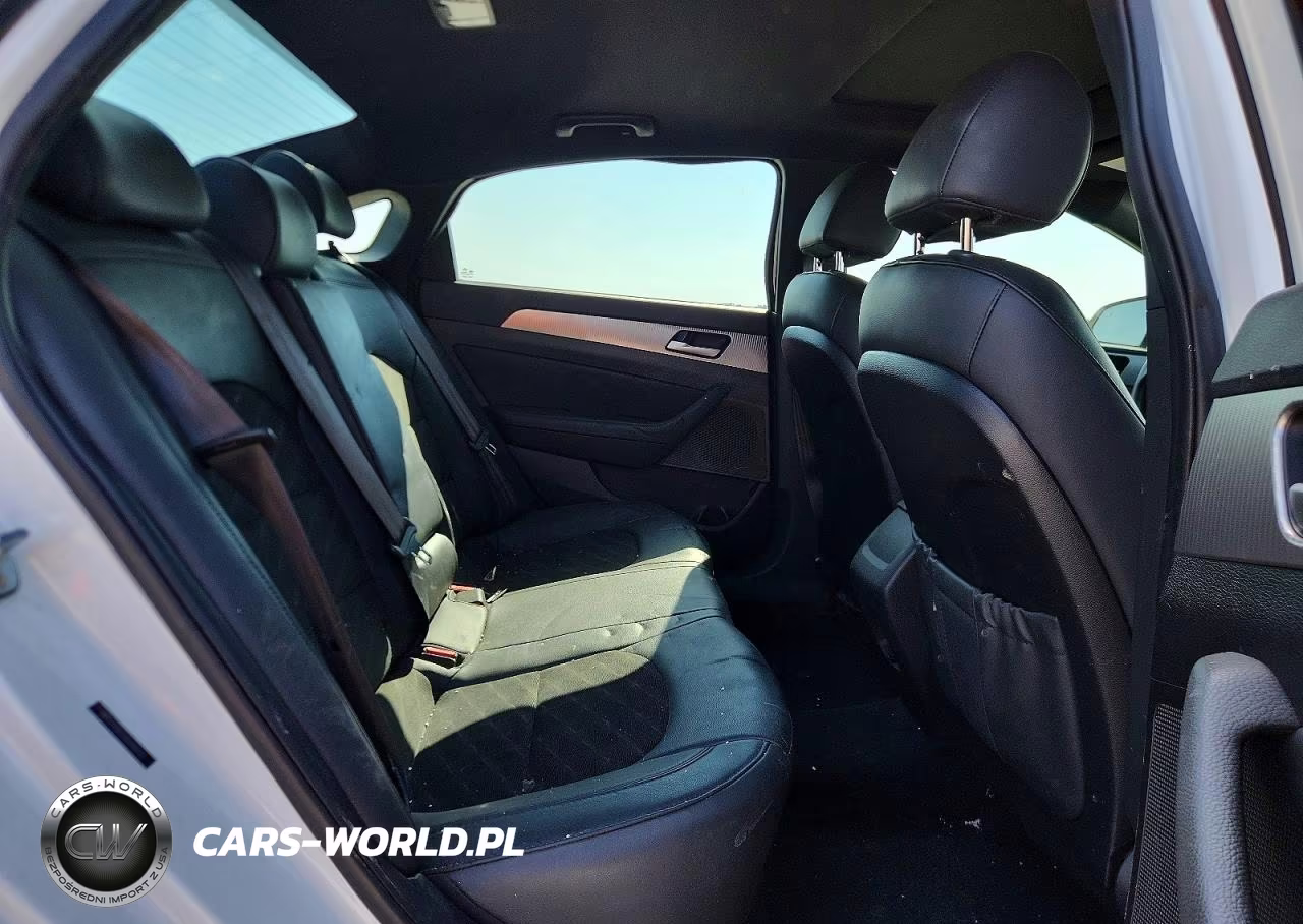 2018 Hyundai Sonata Sport VIN:5NPE34AF4JH599223 - 10