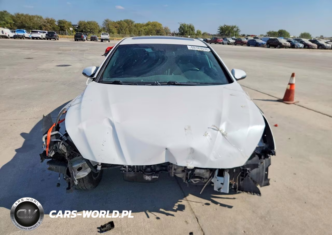 2018 Hyundai Sonata Sport VIN:5NPE34AF4JH599223 - 5