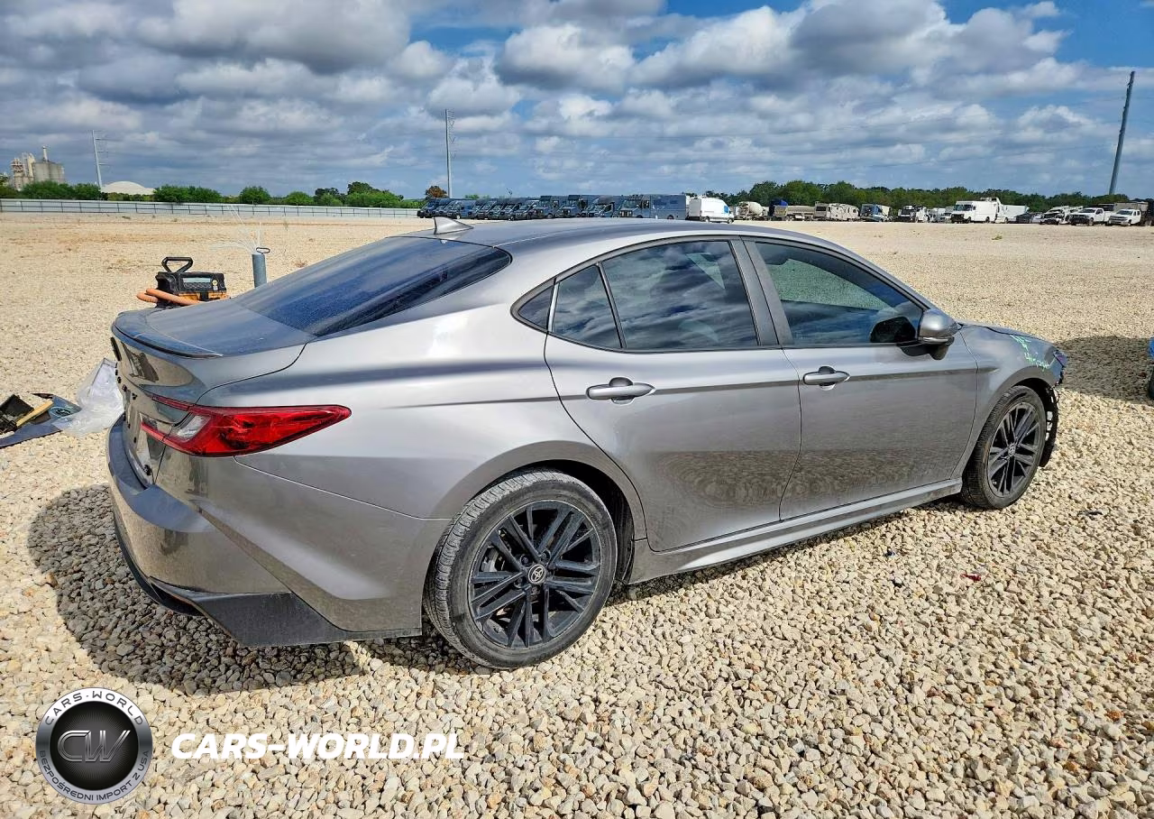 2025 Toyota Camry Se VIN:4T1DAACK6SU533589 - 3