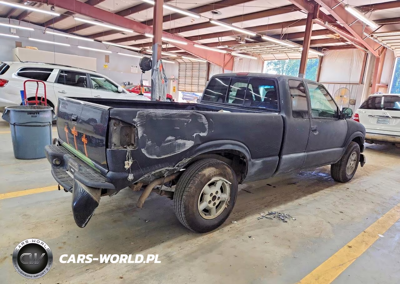 2000 Chevrolet S Truck S10 VIN:1GCDT19W8YK225241 - 3