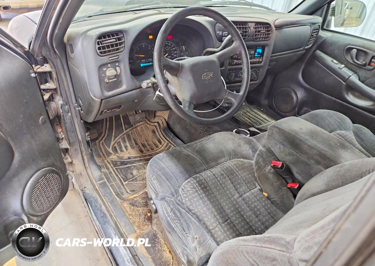 2000 Chevrolet S Truck S10 VIN:1GCDT19W8YK225241 - 8