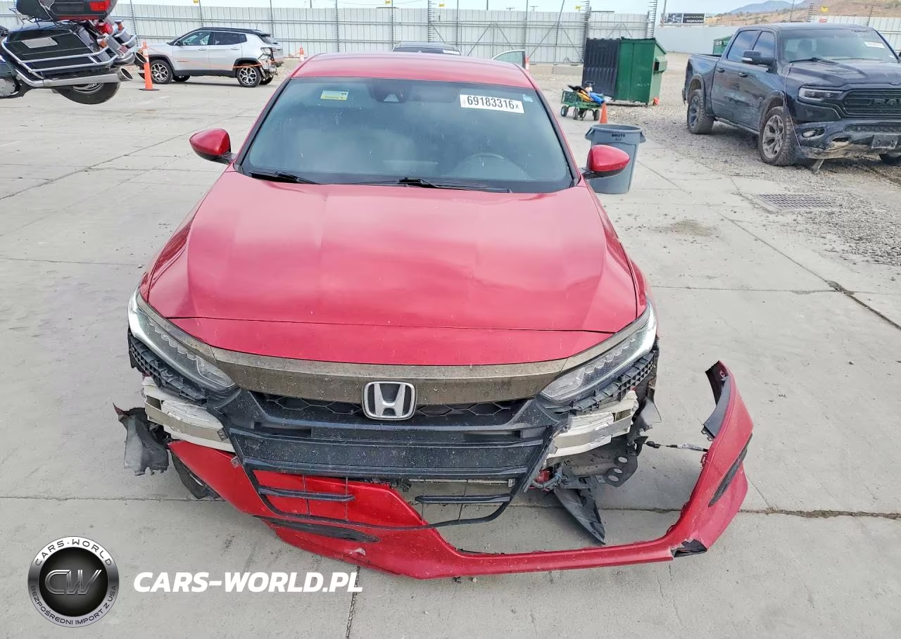2018 Honda Accord Sport VIN:1HGCV1F30JA116382 - 5