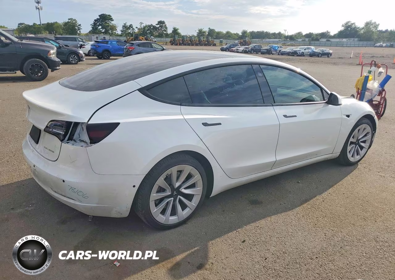 2022 Tesla Model 3 VIN:5YJ3E1EBXNF253608 - 3