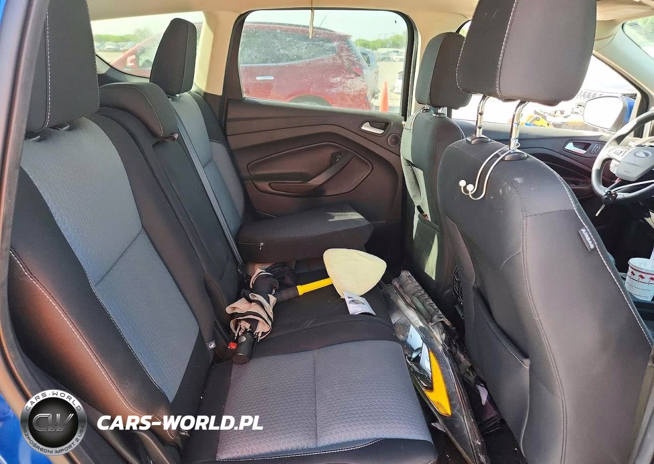 2017 Ford Escape Se VIN:1FMCU0G9XHUB79413 - 10