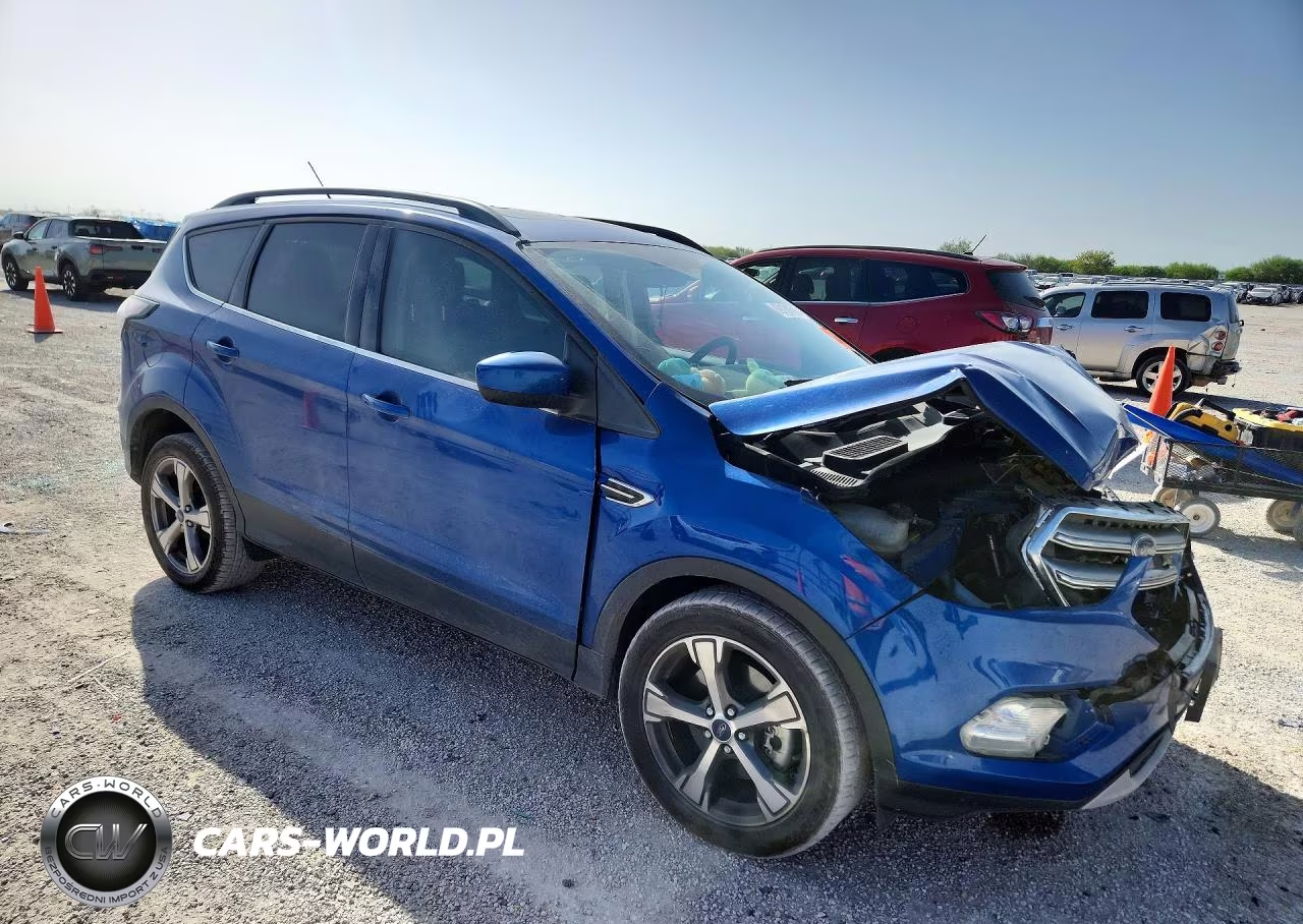 2017 Ford Escape Se VIN:1FMCU0G9XHUB79413 - 4