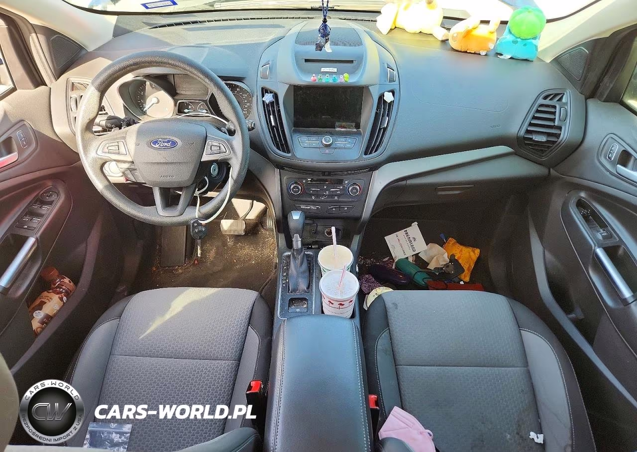 2017 Ford Escape Se VIN:1FMCU0G9XHUB79413 - 8