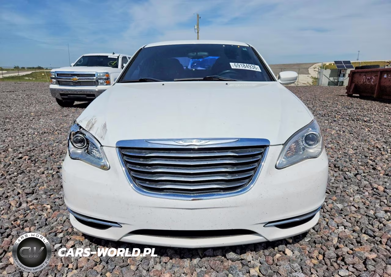 2011 Chrysler 200 Touring VIN:1C3BC1FB8BN549678 - 5