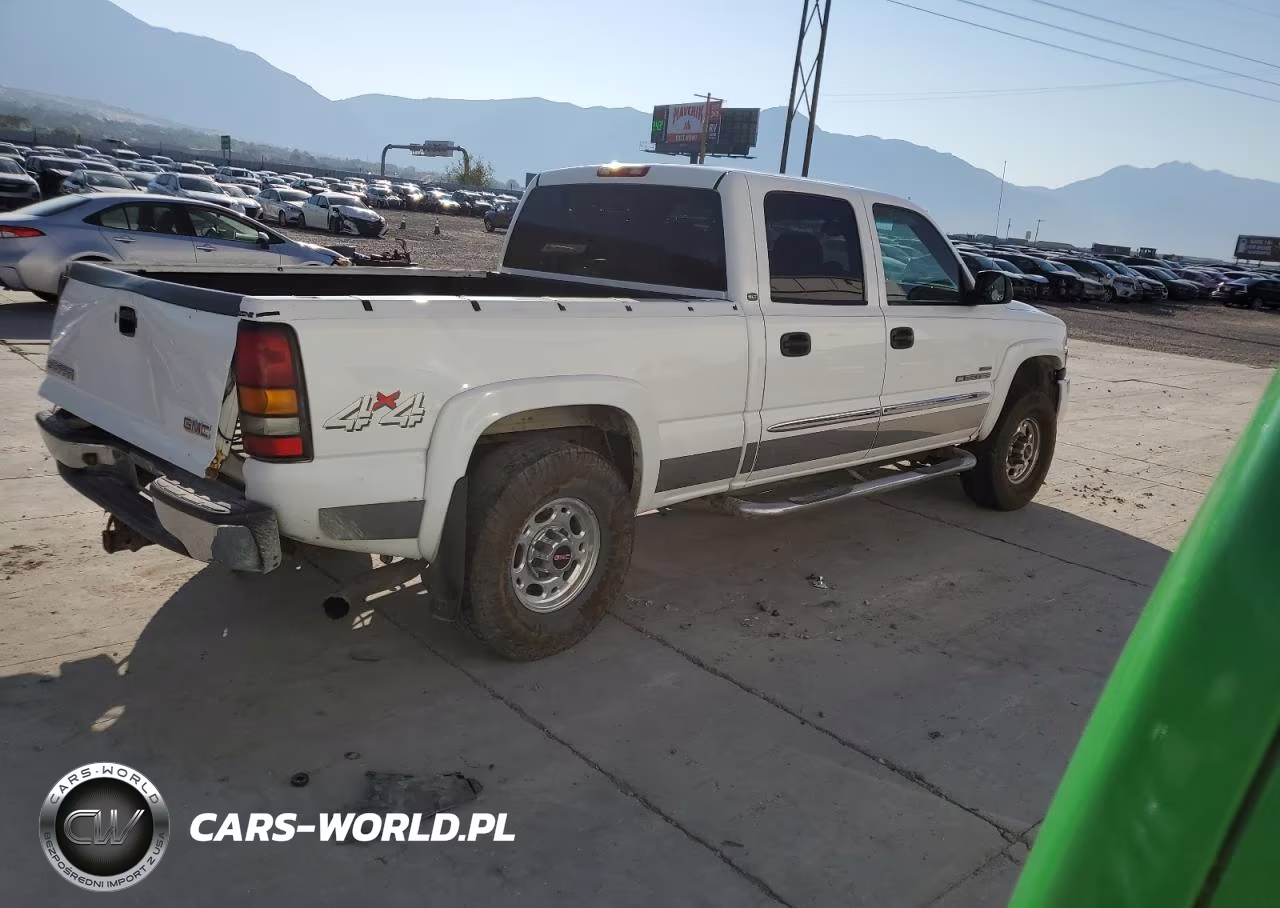 2007 GMC Sierra K2500 Heavy Duty VIN:1GTHK23D47F116347 - 3