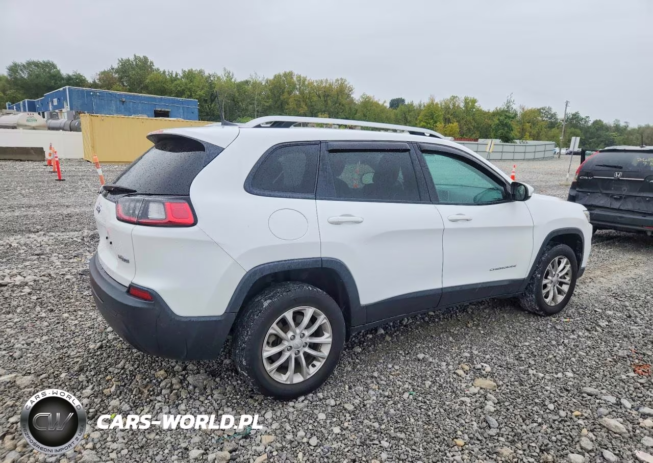 2020 Jeep Cherokee Latitude VIN:1C4PJMCB9LD570530 - 3