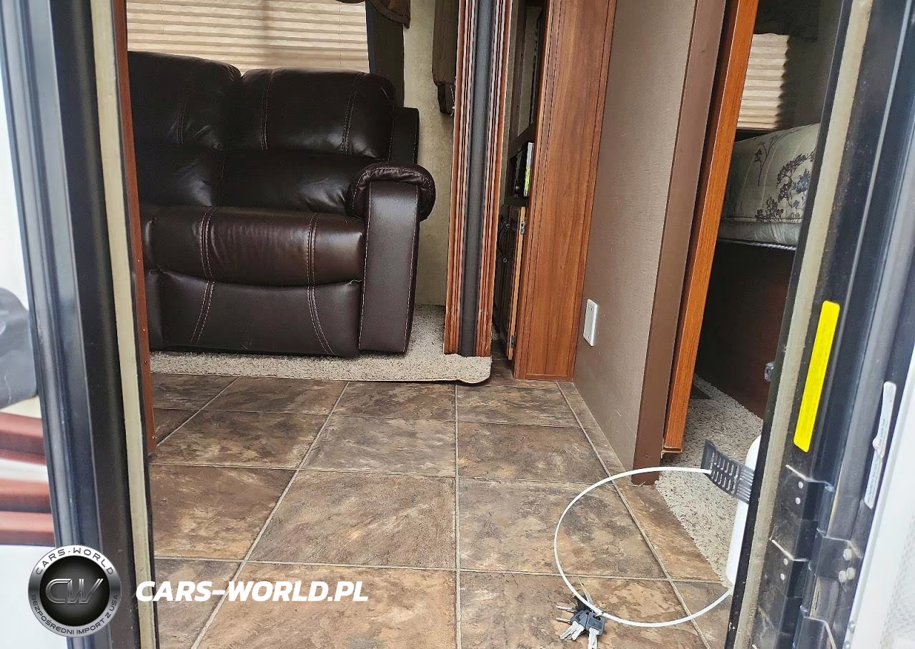 2014 Keystone Rv Recreational Vehicle (Rv) VIN:4YDT33R21EV504414 - 5