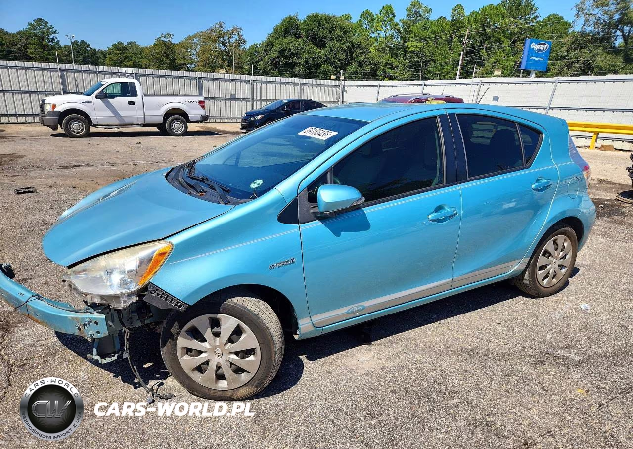 2014 Toyota Prius C One – zdjęcie 1 z 14