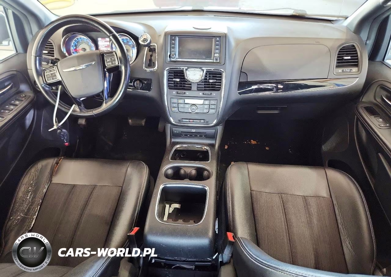 2015 Chrysler Town & Country S VIN:2C4RC1HGXFR609858 - 8