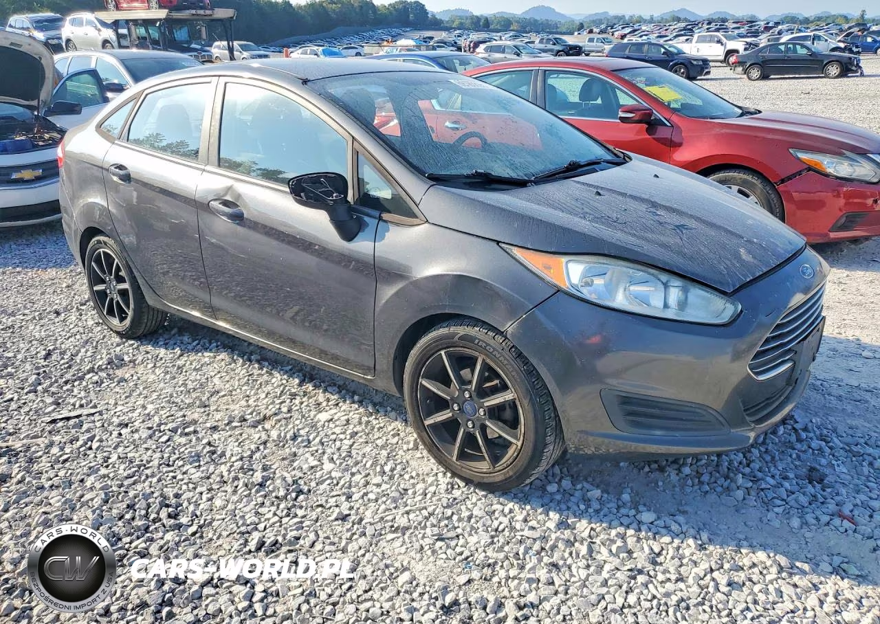 2015 Ford Fiesta Se VIN:3FADP4BJ3FM171637 - 4