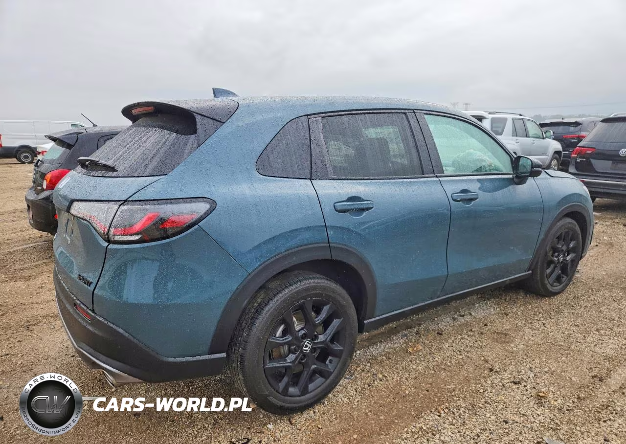 2025 Honda Hr-V Sport VIN:3CZRZ2H53SM718841 - 3