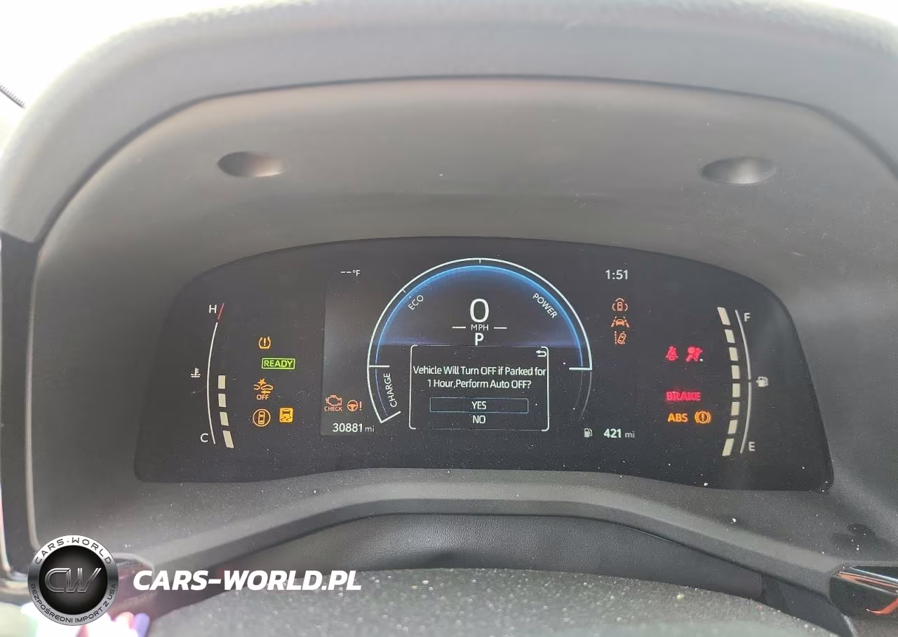 2025 Toyota Camry Le VIN:4T1DAACK6SU177063 - 9