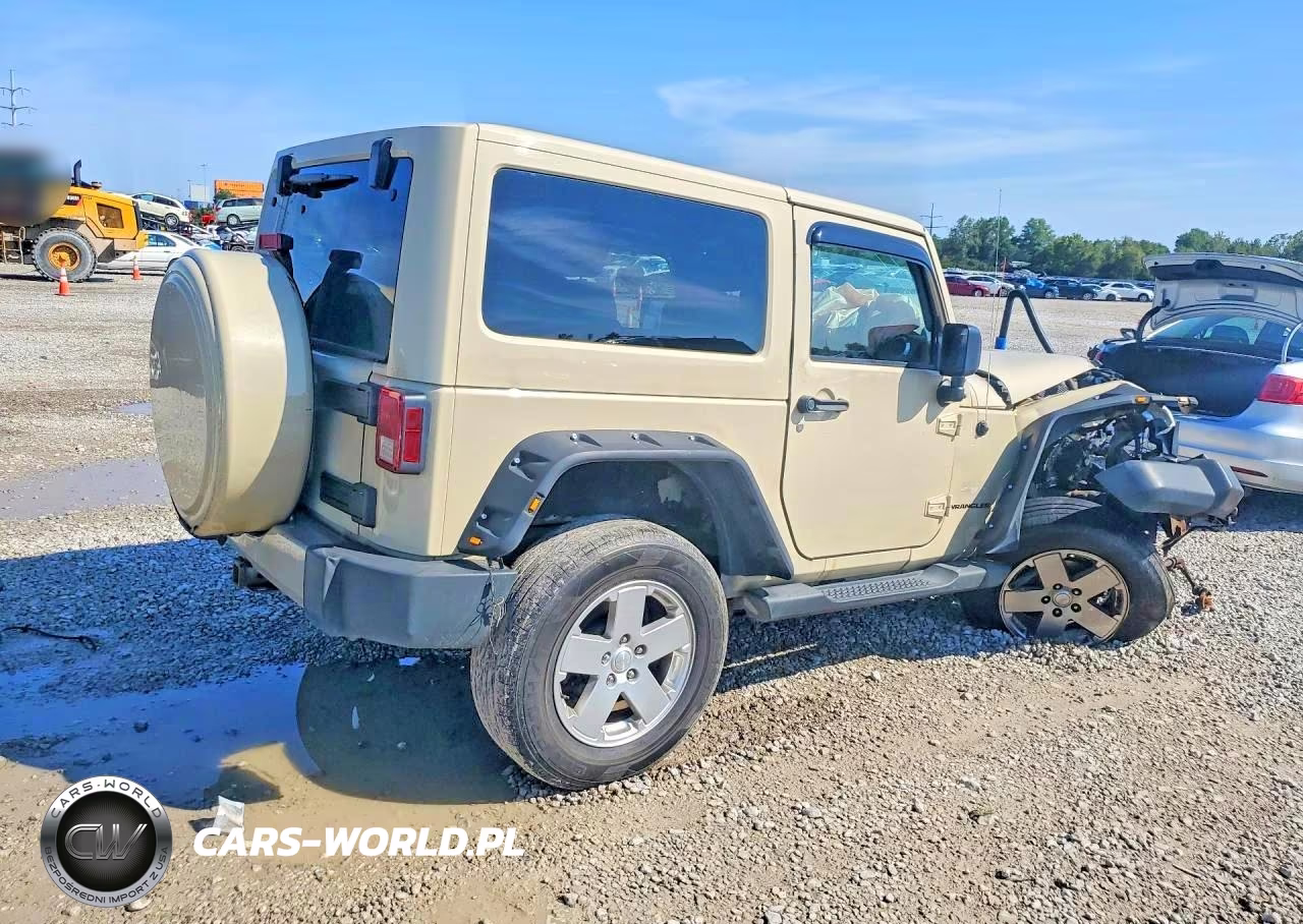2011 Jeep Wrangler Sahara VIN:1J4AA5D10BL516727 - 3