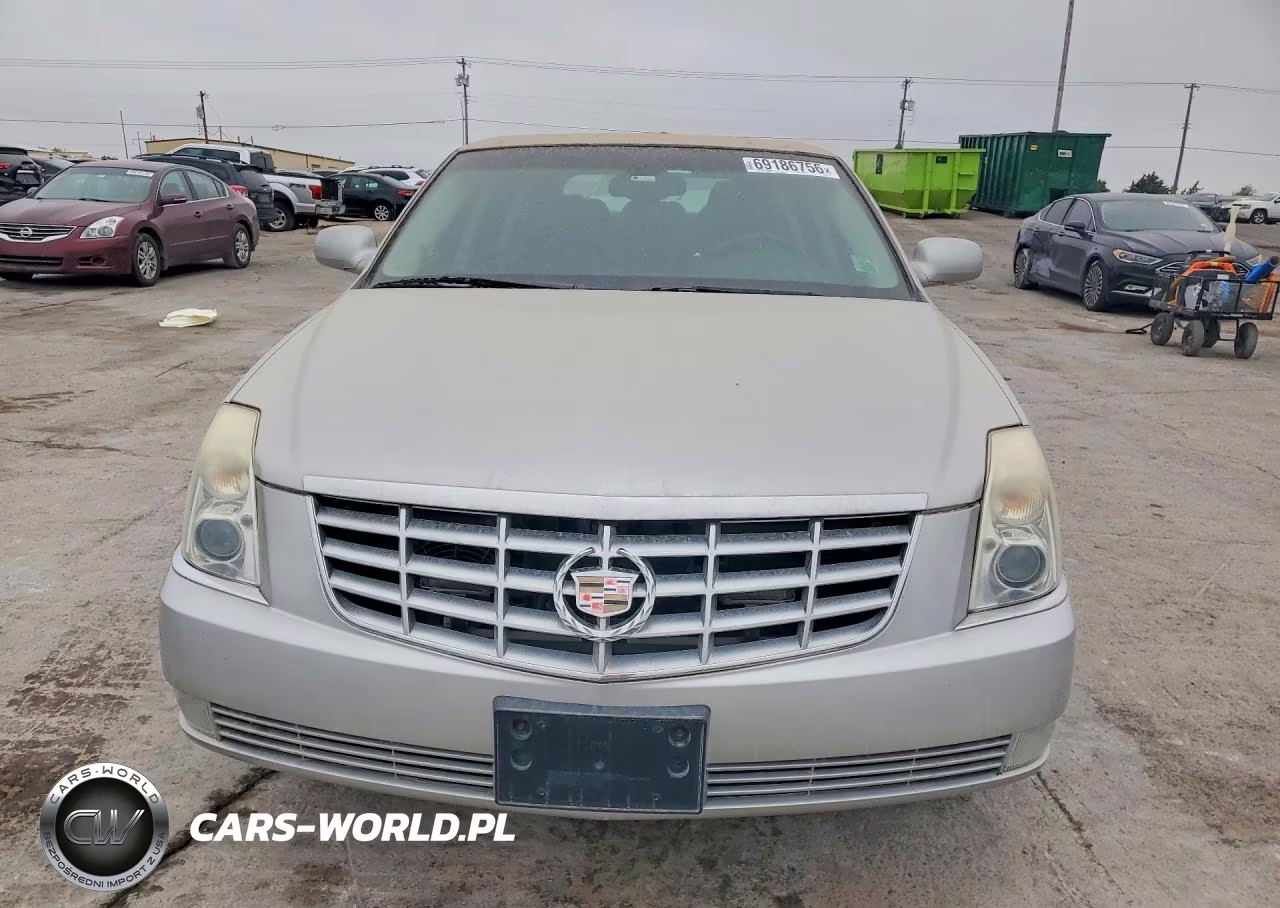 2010 Cadillac Professional Chassis VIN:1GEGK9CY9AU550118 - 5