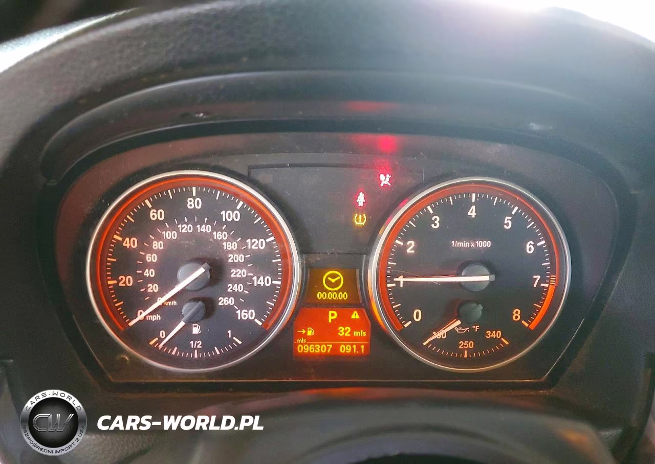 2009 BMW 3 Series 328I VIN:WBAWR33579P154618 - 9
