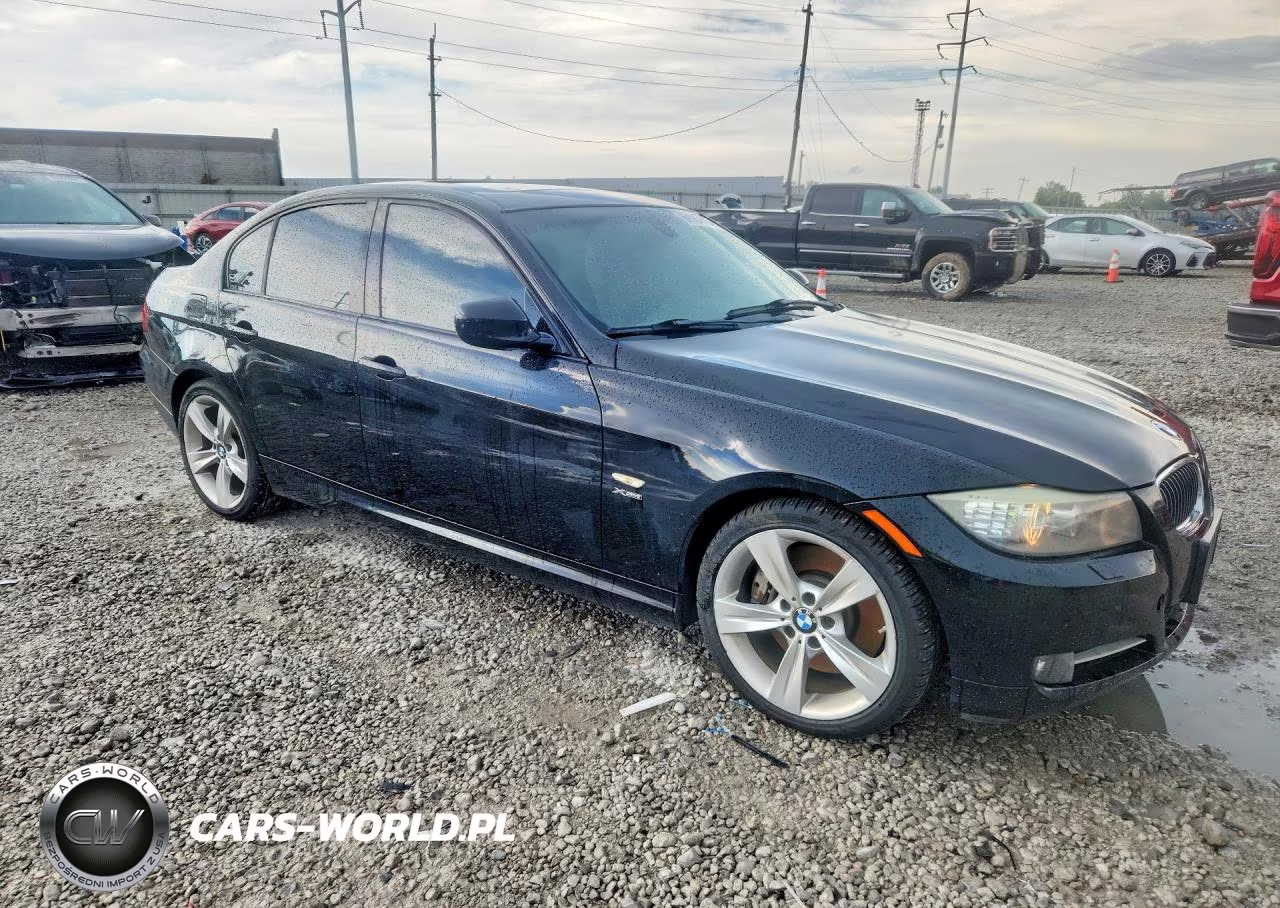 2011 BMW 335 Xi VIN:WBAPL5G51BNN23941 - 4
