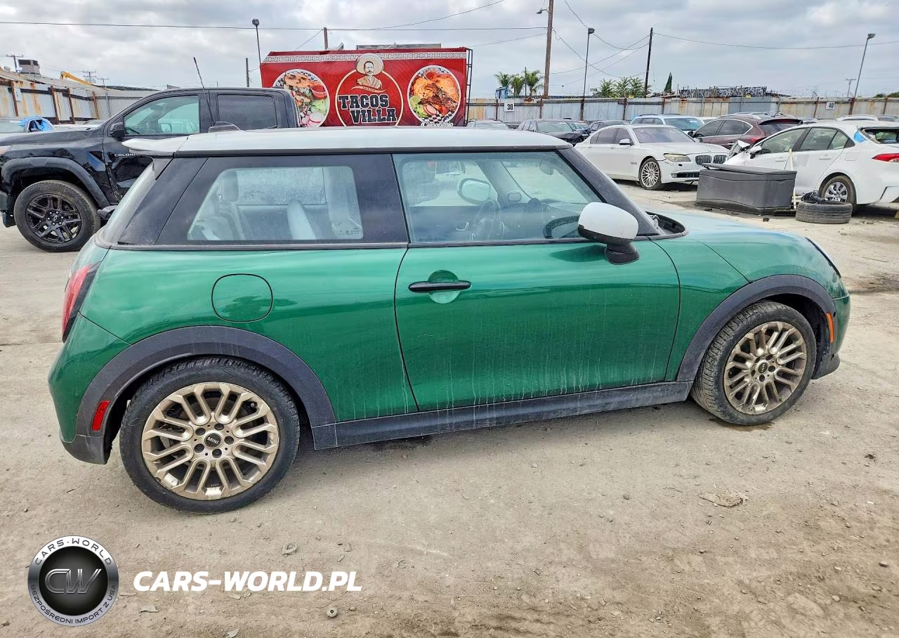 2025 Mini Cooper S VIN:WMW23GD02S2W33784 - 3