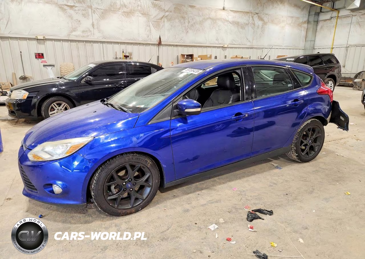 2014 Ford Focus Se VIN:1FADP3K24EL136205 - 1