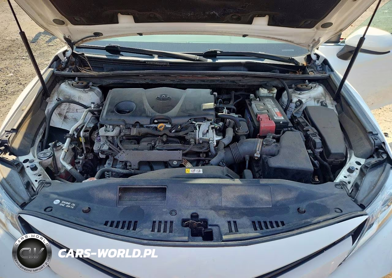 2018 Toyota Camry Le VIN:4T1B11HK2JU042421 - 11