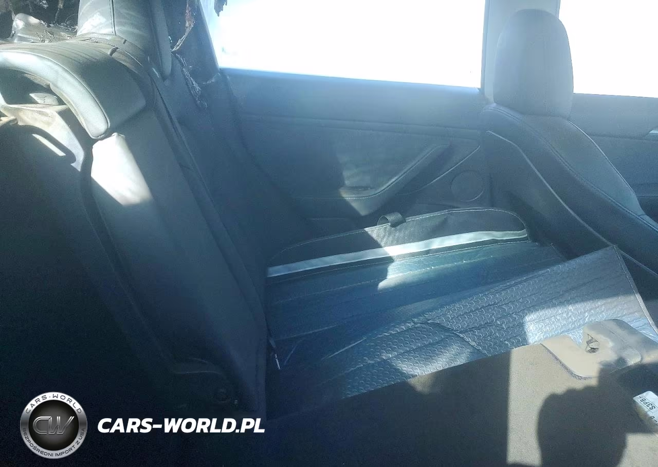 2022 Tesla Model 3 VIN:5YJ3E1EB0NF192981 - 10