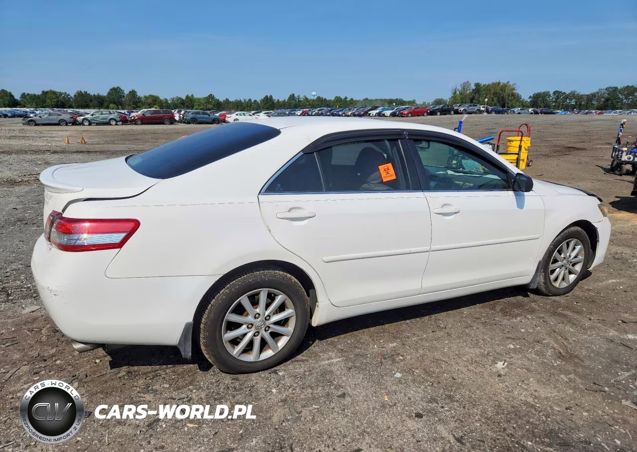 2011 Toyota Camry Xle VIN:4T1BF3EK4BU696226 - 3