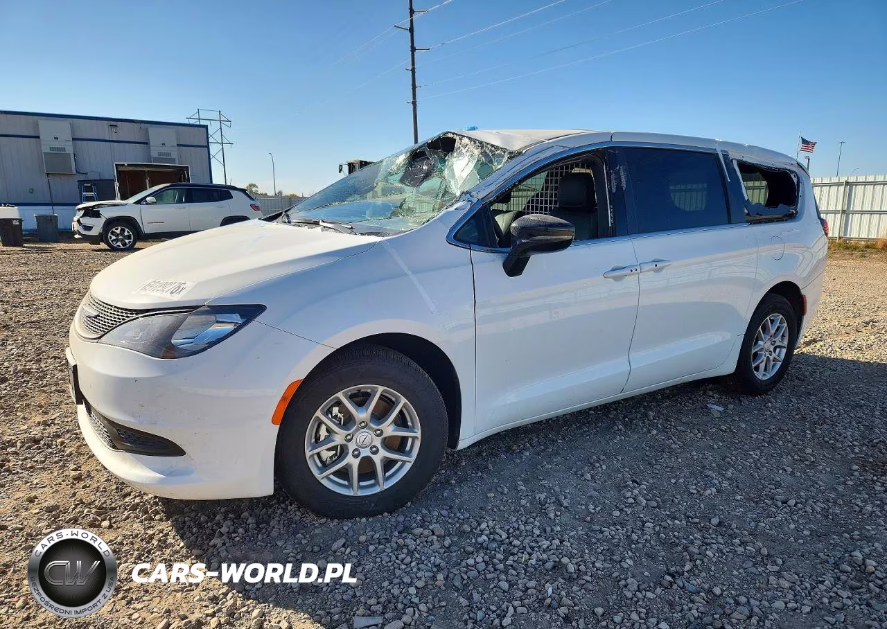 2026 Chrysler Voyager Lx VIN:2C4RC1CGXTR255651 - 1