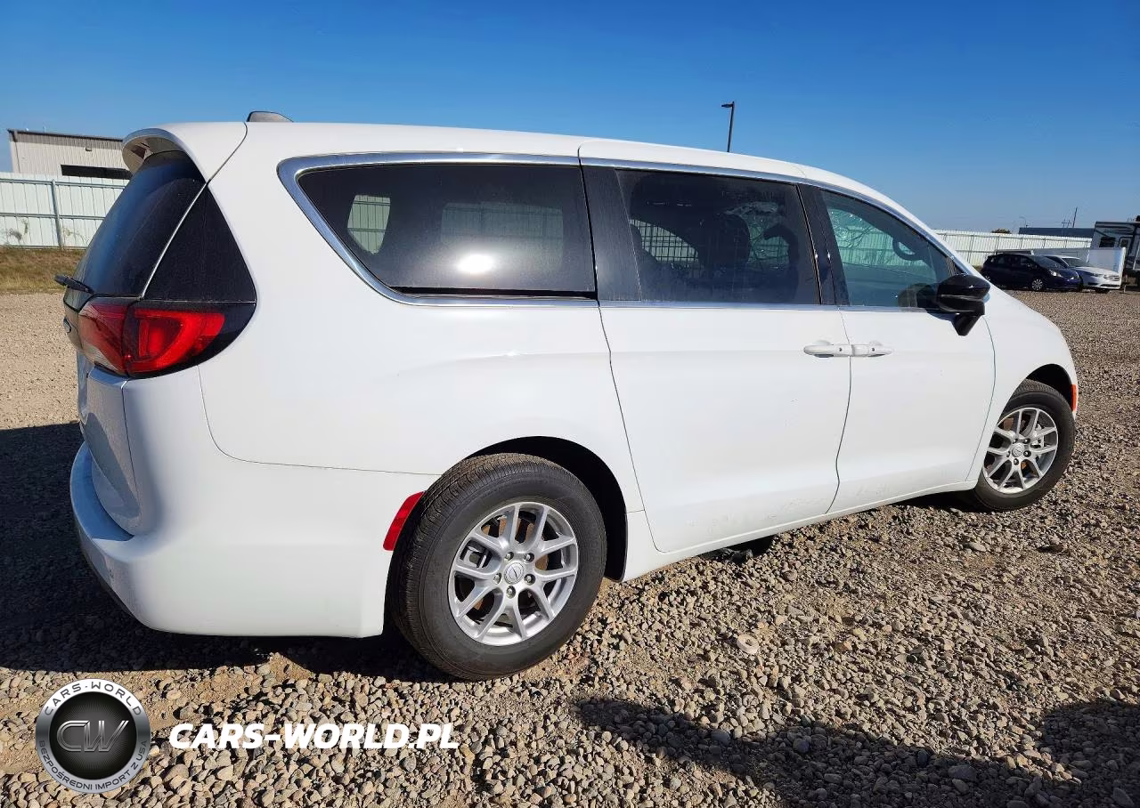 2026 Chrysler Voyager Lx VIN:2C4RC1CGXTR255651 - 3