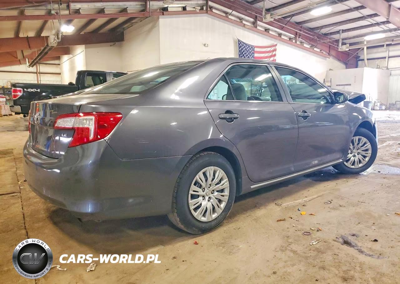 2014 Toyota Camry Le VIN:4T4BF1FK5ER366382 - 3