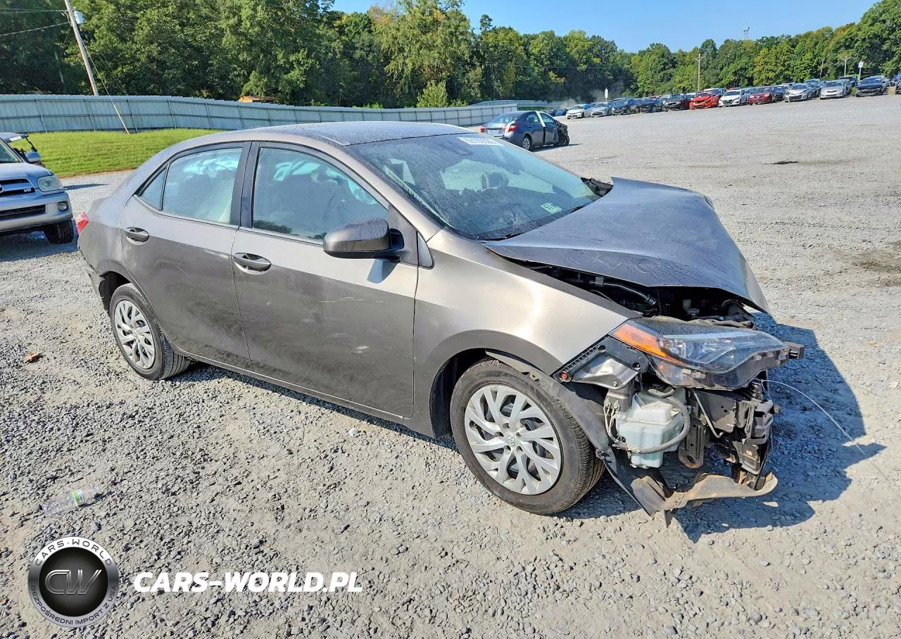 2017 Toyota Corolla Le VIN:2T1BURHE7HC903734 - 4