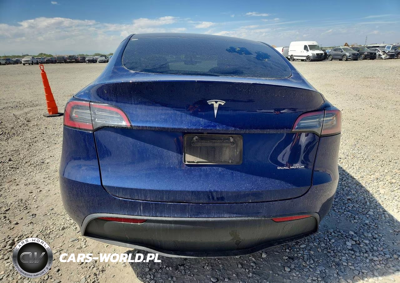 2023 Tesla Model Y VIN:7SAYGDEE3PF639255 - 6
