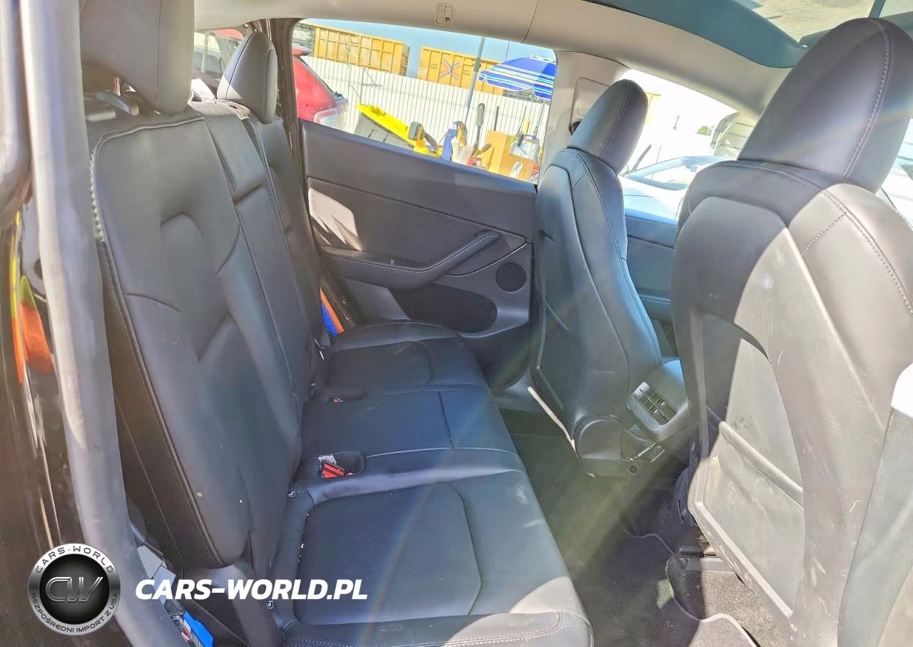 2023 Tesla Model Y VIN:7SAYGDEE7PF944628 - 10